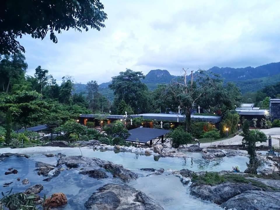 Keeree Loft Resort Thong Pha Phum Luaran gambar