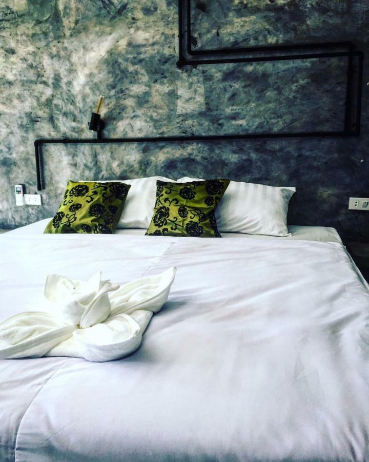 Keeree Loft Resort Thong Pha Phum Luaran gambar
